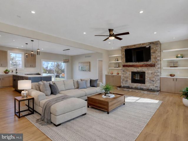 3542 REVOLEA BEACH RD, Middle River, MD 21220