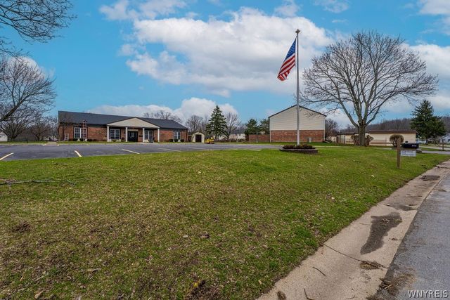 228 Stepping Stone Lane, Orchard Park, NY 14127