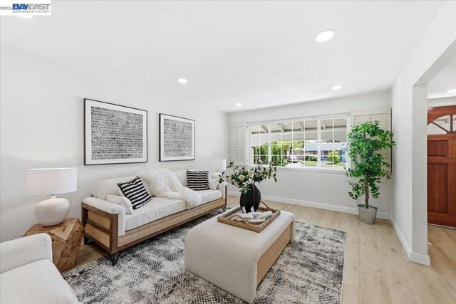 6235 Roslin Ct, Pleasanton, CA 94588