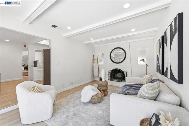 6235 Roslin Ct, Pleasanton, CA 94588