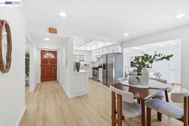 6235 Roslin Ct, Pleasanton, CA 94588