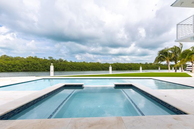 2125 Avenue H, Marathon, FL 33050