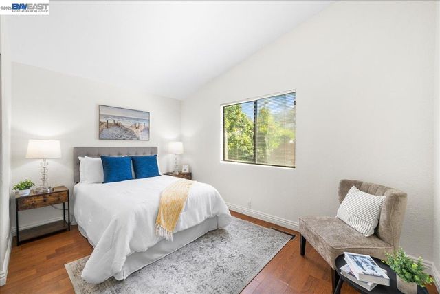 2170 Ralmar Ave, East Palo Alto, CA 94303