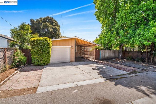 2170 Ralmar Ave, East Palo Alto, CA 94303