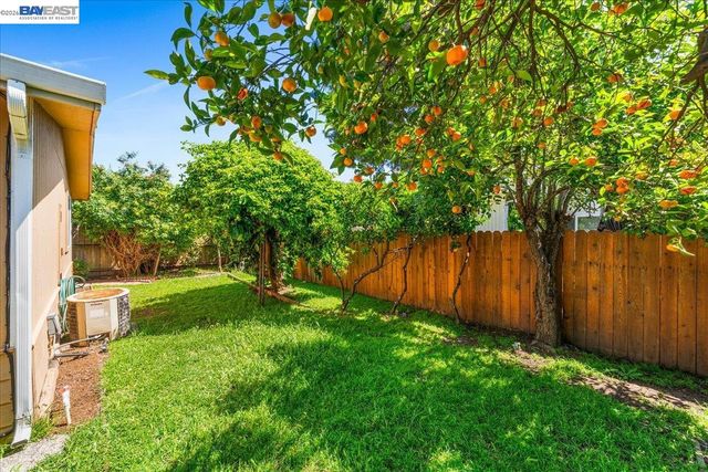 2170 Ralmar Ave, East Palo Alto, CA 94303