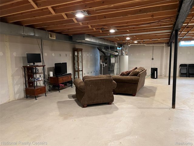 15719 Golden Drive, Macomb Township, MI 48044