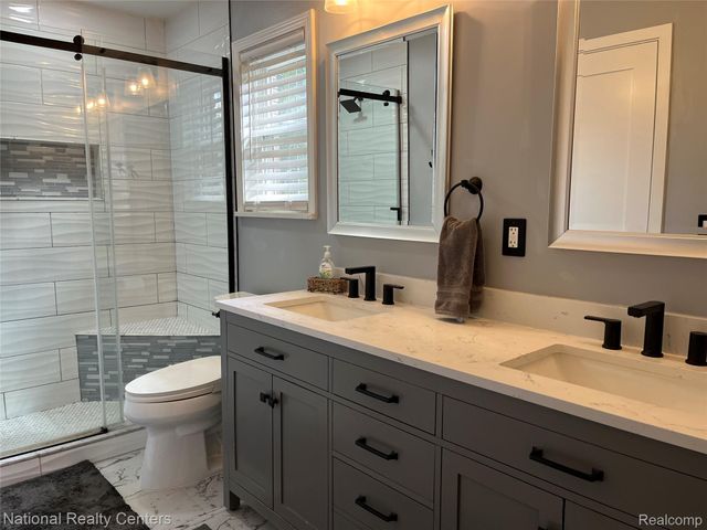15719 Golden Drive, Macomb Township, MI 48044