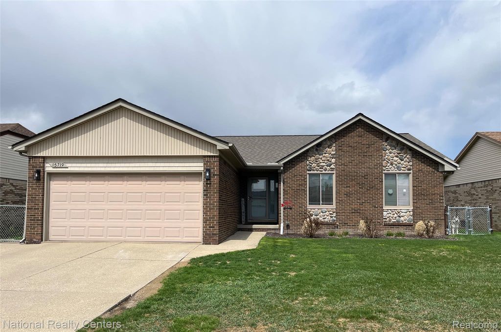 15719 Golden Drive, Macomb Township, MI 48044