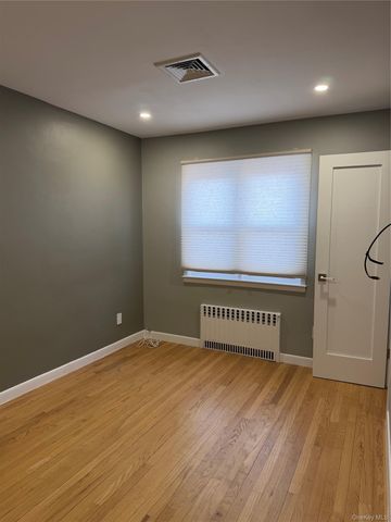 15447 20th Road 2nd FL, Whitestone, NY 11357