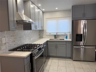 15447 20th Road 2nd FL, Whitestone, NY 11357
