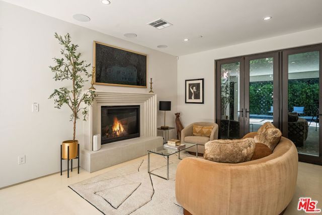 1884 Laurel Canyon Road, Los Angeles, CA 90046