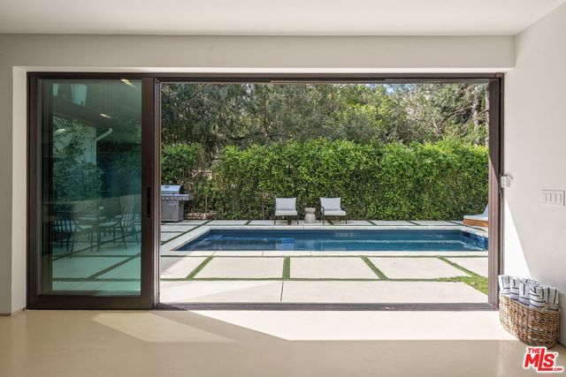 1884 Laurel Canyon Road, Los Angeles, CA 90046