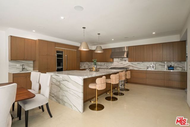 1884 Laurel Canyon Road, Los Angeles, CA 90046