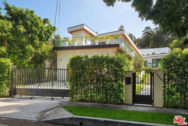 1884 Laurel Canyon Road, Los Angeles, CA 90046