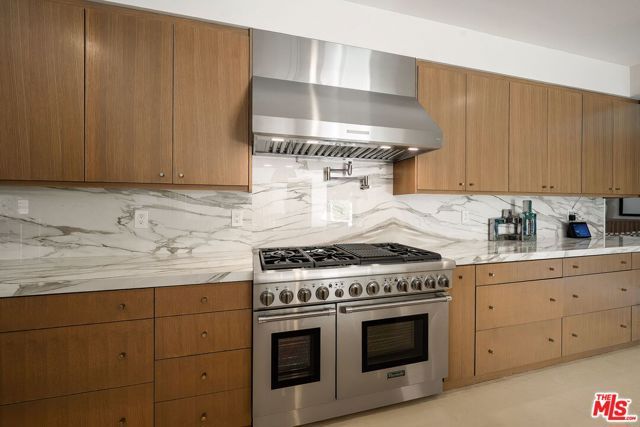 1884 Laurel Canyon Road, Los Angeles, CA 90046