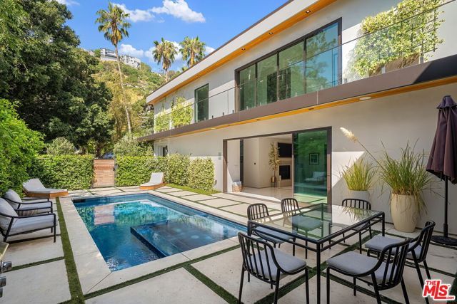 1884 Laurel Canyon Road, Los Angeles, CA 90046