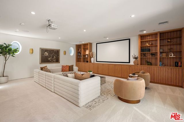 1884 Laurel Canyon Road, Los Angeles, CA 90046