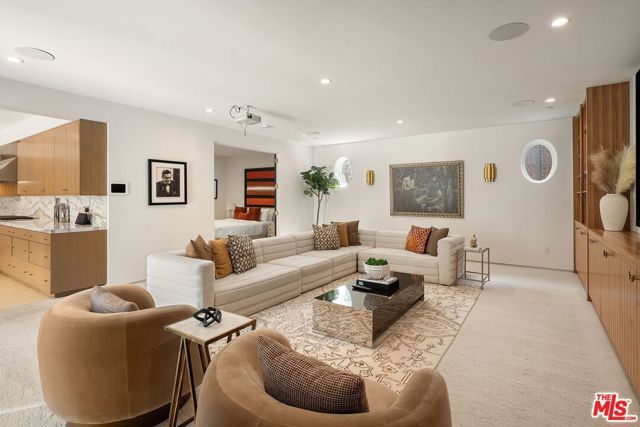 1884 Laurel Canyon Road, Los Angeles, CA 90046