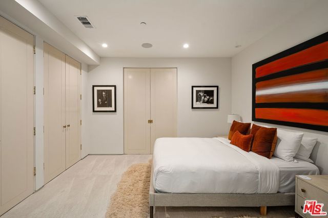 1884 Laurel Canyon Road, Los Angeles, CA 90046