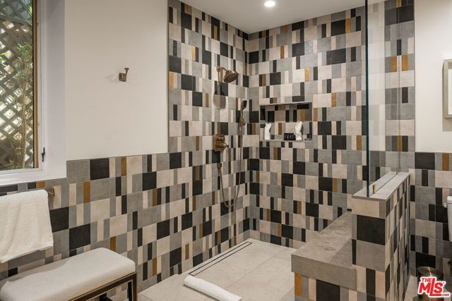 1884 Laurel Canyon Road, Los Angeles, CA 90046