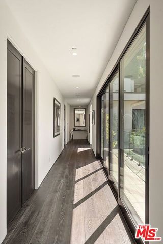 1884 Laurel Canyon Road, Los Angeles, CA 90046