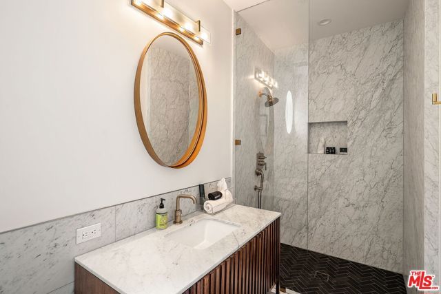 1884 Laurel Canyon Road, Los Angeles, CA 90046