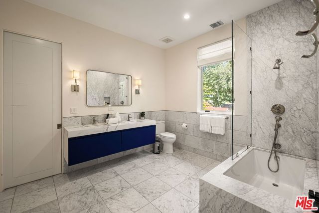 1884 Laurel Canyon Road, Los Angeles, CA 90046