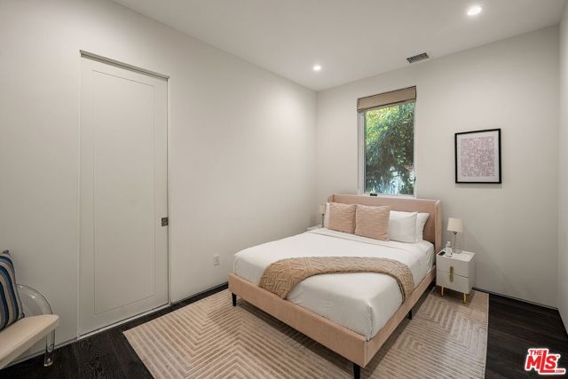 1884 Laurel Canyon Road, Los Angeles, CA 90046