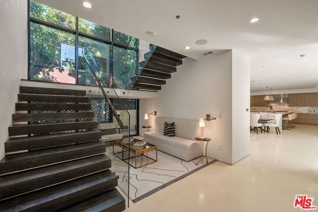 1884 Laurel Canyon Road, Los Angeles, CA 90046