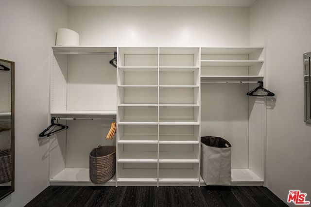 1884 Laurel Canyon Road, Los Angeles, CA 90046