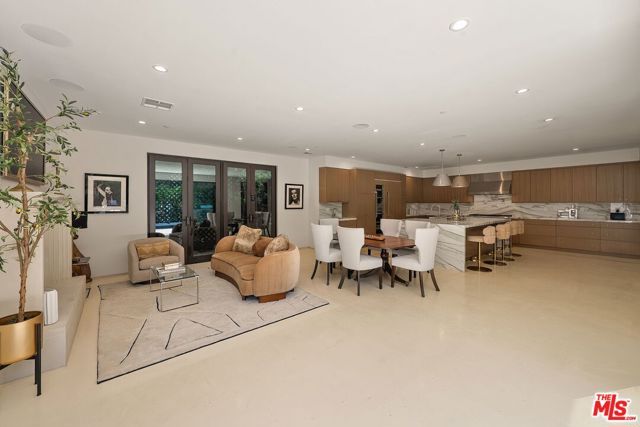 1884 Laurel Canyon Road, Los Angeles, CA 90046