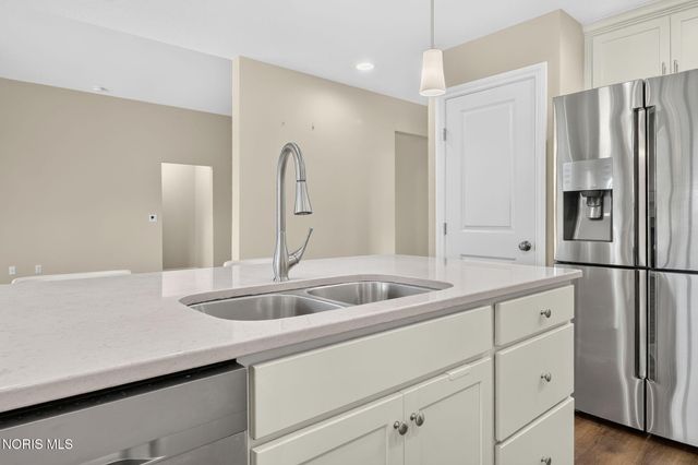 15207 Sunset Maple Drive, Perrysburg, OH 43551