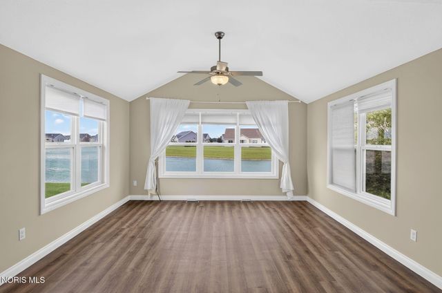 15207 Sunset Maple Drive, Perrysburg, OH 43551