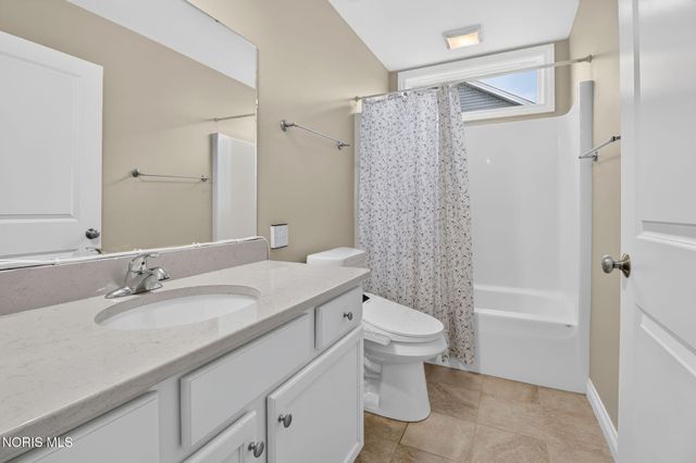 15207 Sunset Maple Drive, Perrysburg, OH 43551