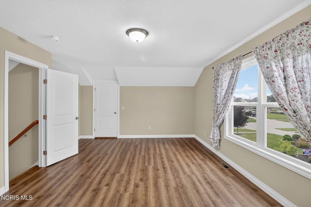 15207 Sunset Maple Drive, Perrysburg, OH 43551