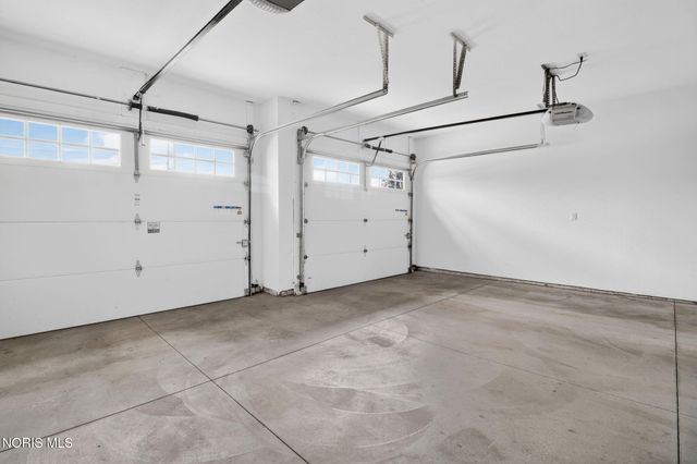 15207 Sunset Maple Drive, Perrysburg, OH 43551