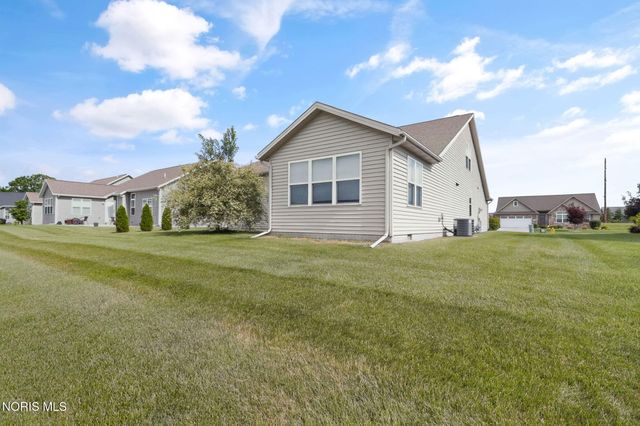 15207 Sunset Maple Drive, Perrysburg, OH 43551