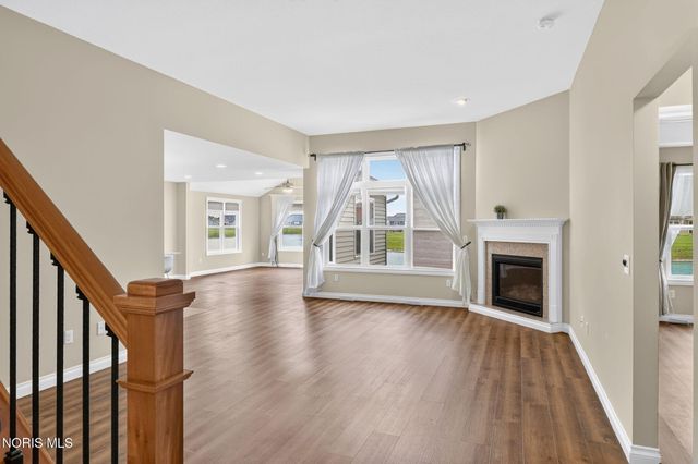 15207 Sunset Maple Drive, Perrysburg, OH 43551