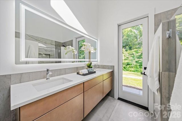 3304 Mar Vista Circle, Charlotte, NC 28209