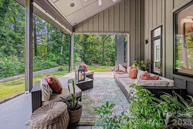 3304 Mar Vista Circle, Charlotte, NC 28209