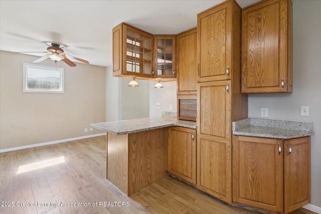 2400 Leon Avenue, Lansing, MI 48906