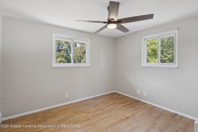 2400 Leon Avenue, Lansing, MI 48906