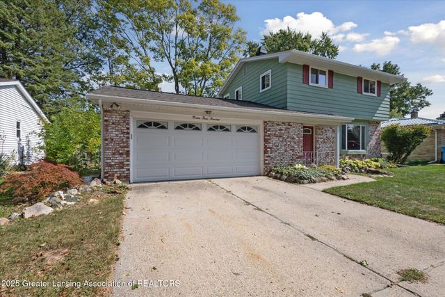 2400 Leon Avenue, Lansing, MI 48906