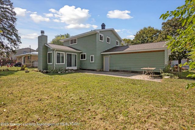 2400 Leon Avenue, Lansing, MI 48906