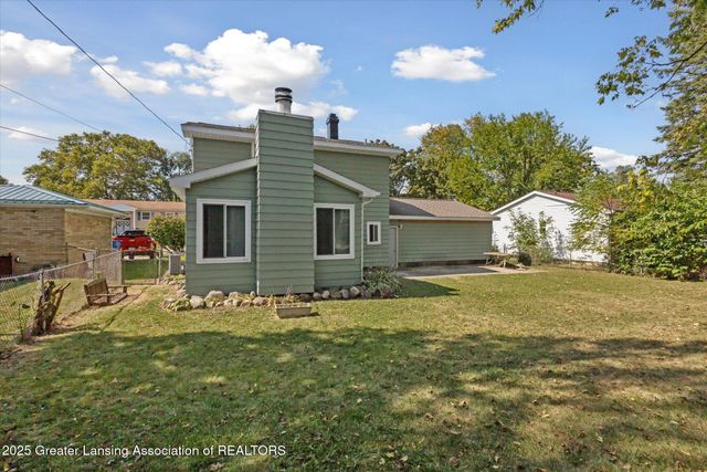 2400 Leon Avenue, Lansing, MI 48906