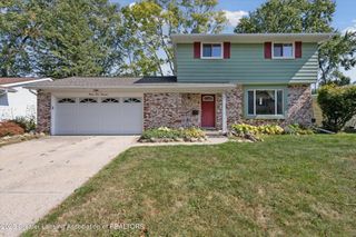 2400 Leon Avenue, Lansing, MI 48906