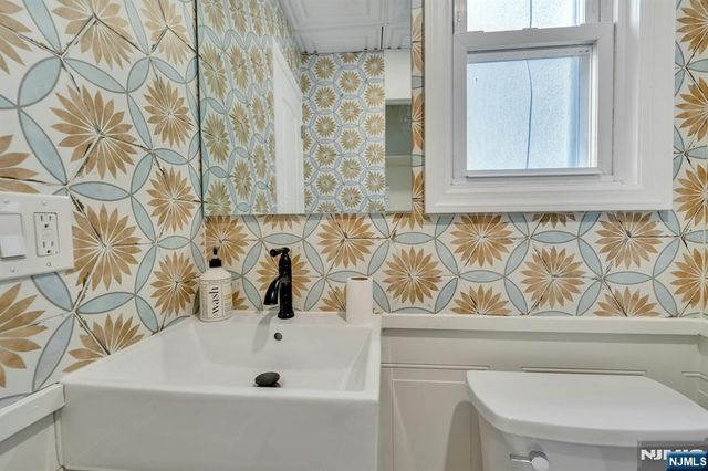 316 Palisade Avenue, Bogota, NJ 07603