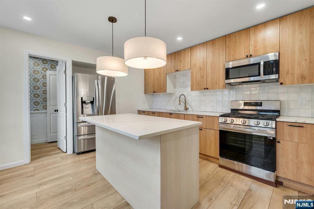 316 Palisade Avenue, Bogota, NJ 07603