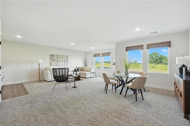 1599 Grayhawk Drive, Basehor, KS 66007