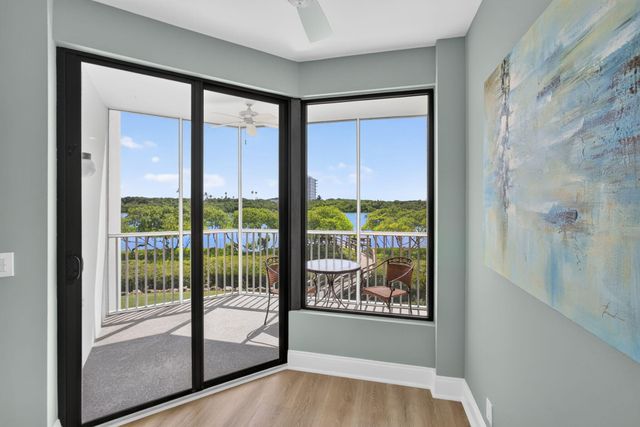 200 Waterway Road 206, Tequesta, FL 33469